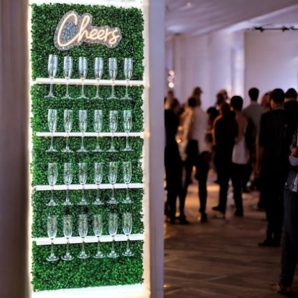 Boxwood Champagne Wall