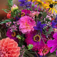 "Bloom into Happiness: Transform Your Day with Our Gorgeous Flowers!" - DGM Flowers | Fort Lauderdale Florist