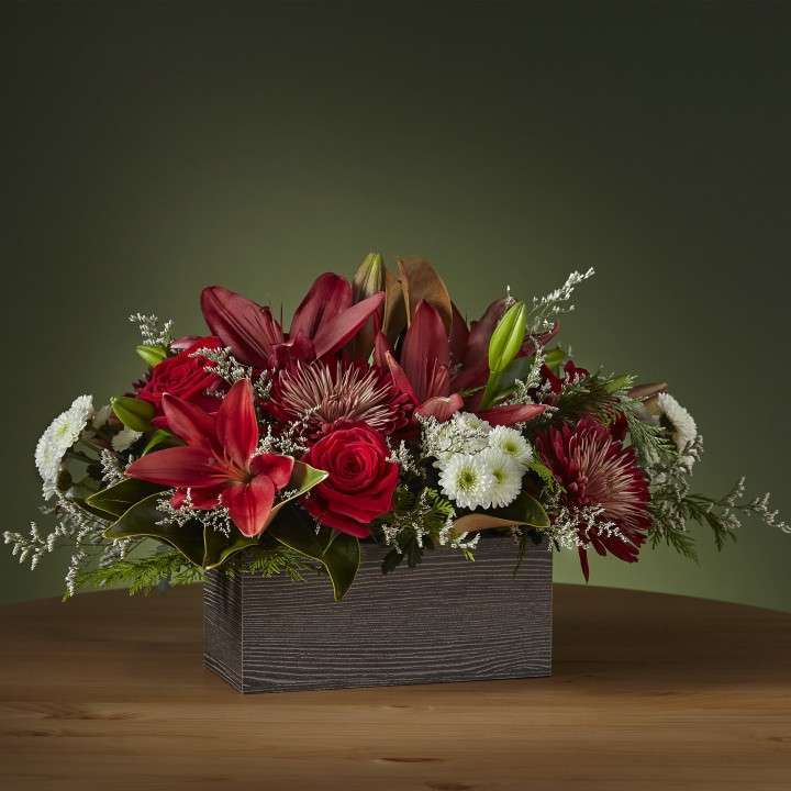 Dress The Mantel Bouquet - DGM Flowers  | Fort Lauderdale Florist